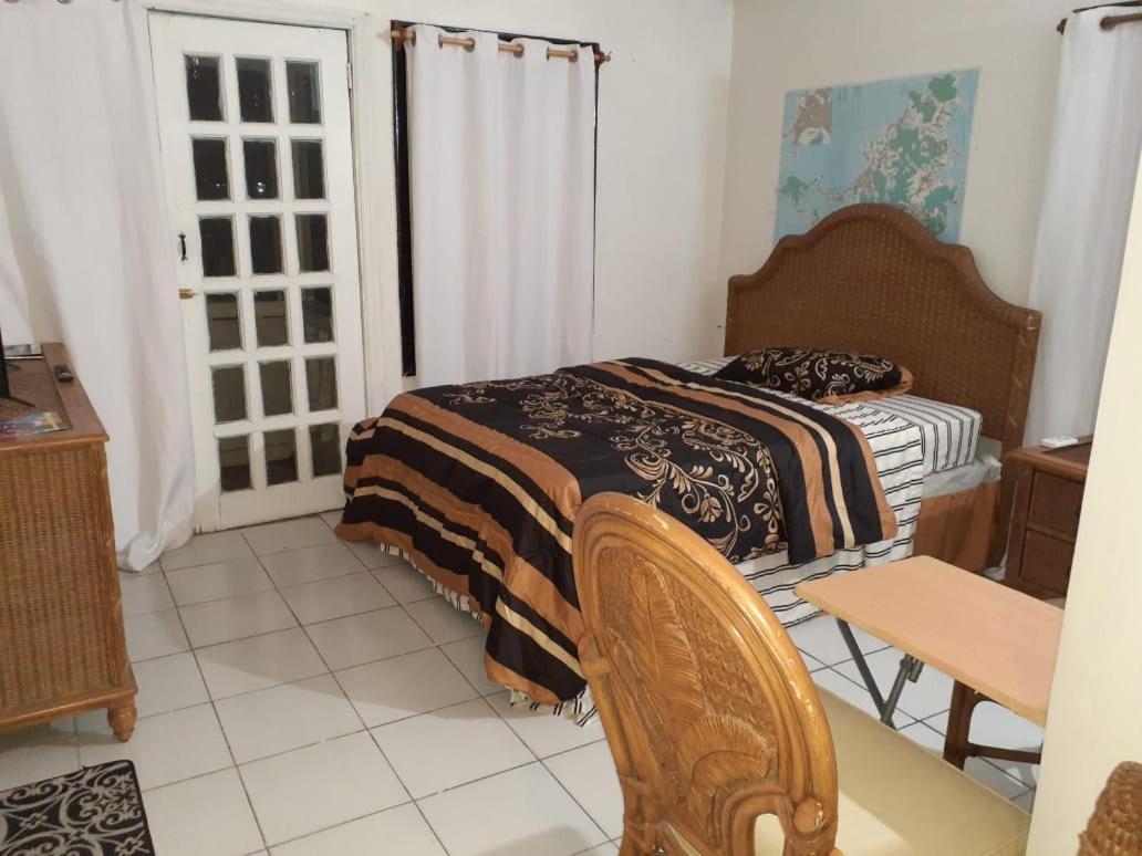 Calinago Friendly Family Sxm Bed and Breakfast Philipsburg  Exteriör bild