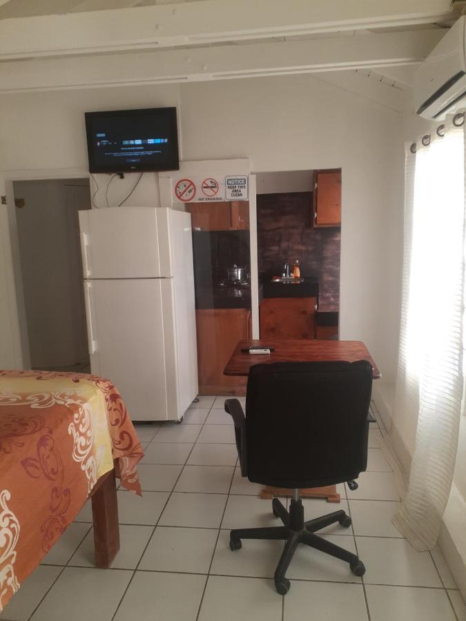 Calinago Friendly Family Sxm Bed and Breakfast Philipsburg  Exteriör bild